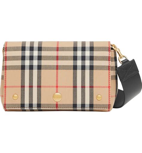 Burberry note leather check bag